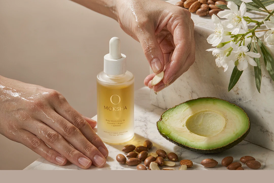 Body Moisturizing Oil OEM factory laboratory MOKSHA avocado argan almond brightening body oil bottle